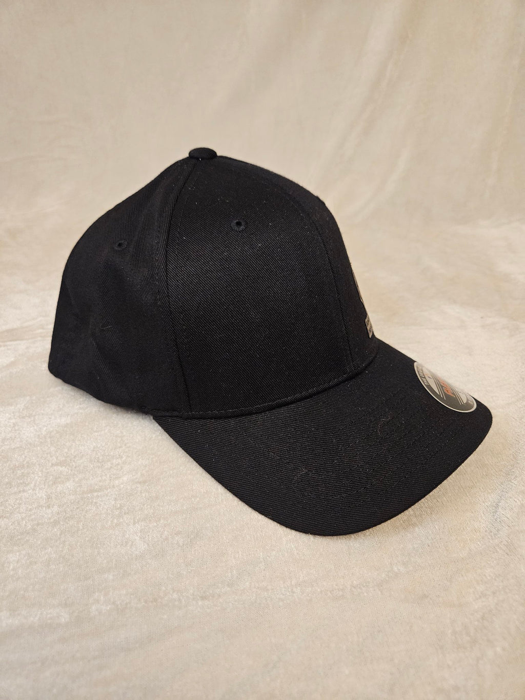 Men's black stretch hat, side